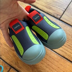 Native Shoes Kids Jefferson Hero Navy Sneaker Slip On Kids Sz 7 Waterproof NEW